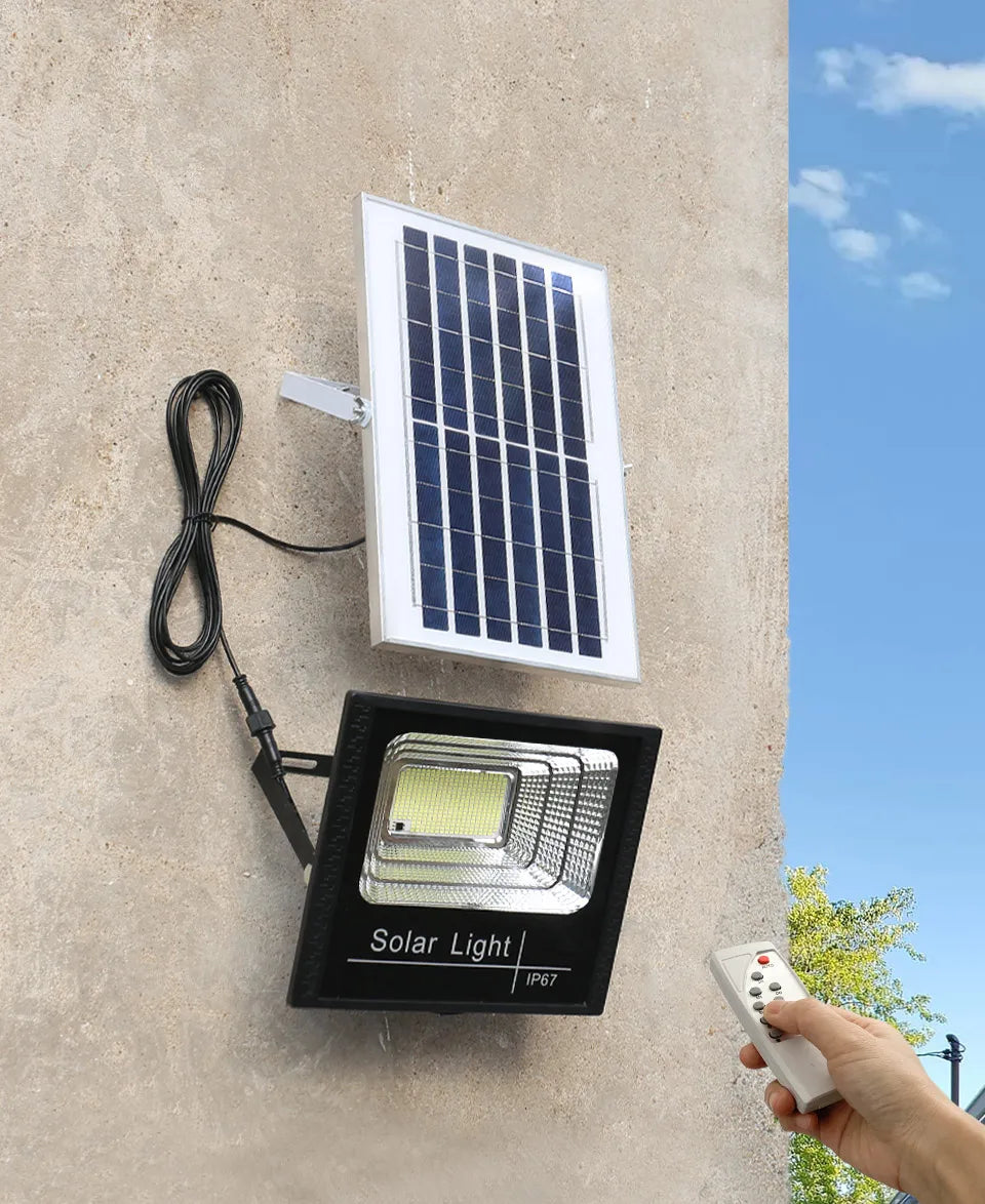 Outdoor LED Solar Floodlight â 50W / 100W / 200W / 300W â Waterproof with Remote Control